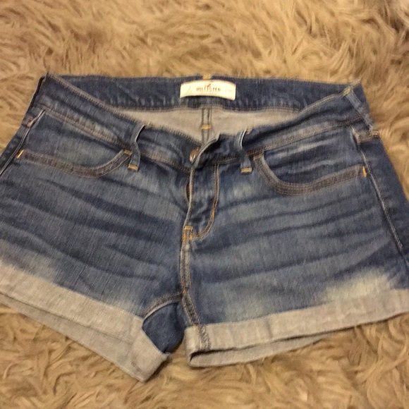 Hollister Pants - Hollister shorts